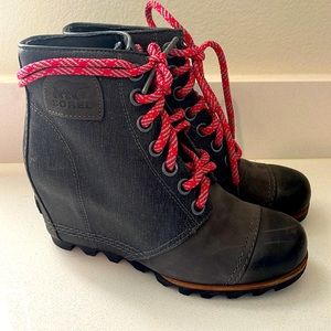 Sorel Joan of Arctic